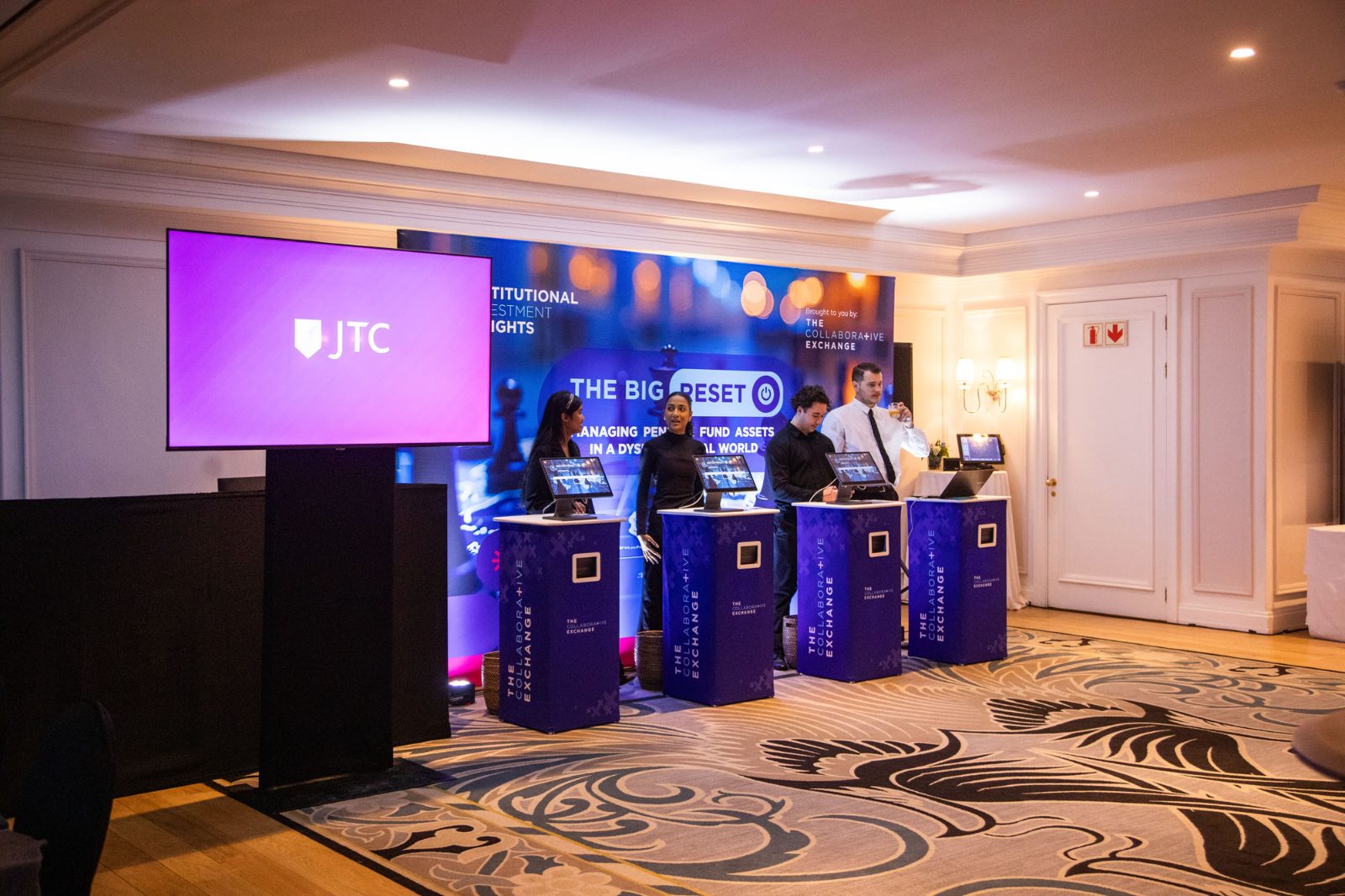 GEL self-service kiosks and staff at The Big Reset investment event